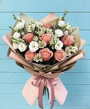 Букет цветов из:  Розы, Альстромерии и Лизиантусы в Рассказово