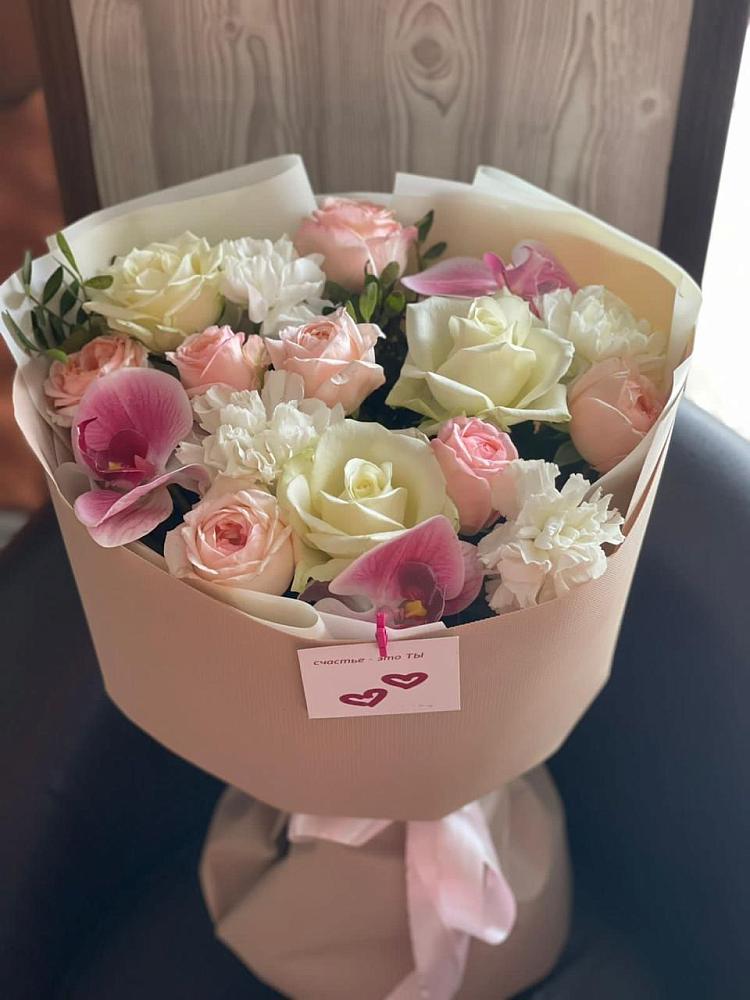 Букет цветов из: Орхидеи, Розы и Гвоздики в Рассказово