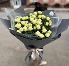 Букет Белые кустовые розы Солинеро в Рассказово