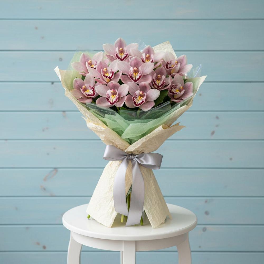 Букет цветов из: Орхидеи и Розы в Рассказово