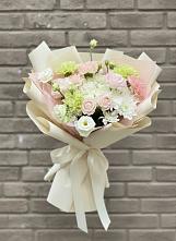 Букет цветов из:  Гвоздики, Розы, Лизиантусы и Хризантемы в Рассказово