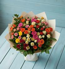 Букет Микс из разноцветных кустовых роз в Рассказово